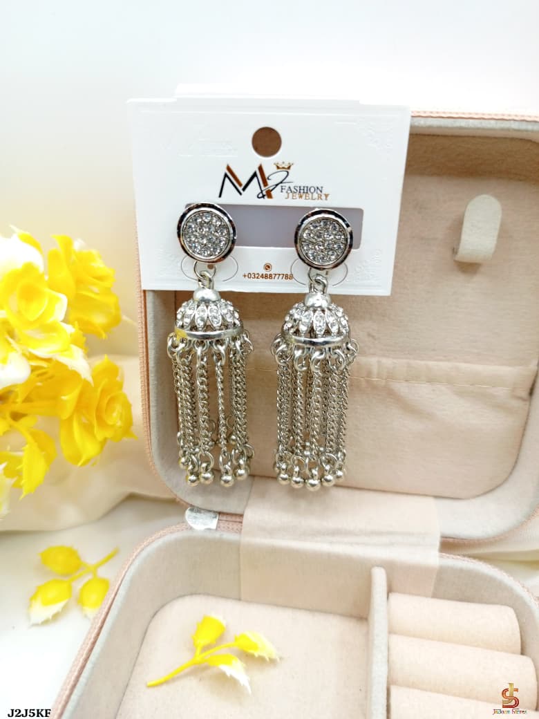 Zirqoon  Ball Latkan Jhumki