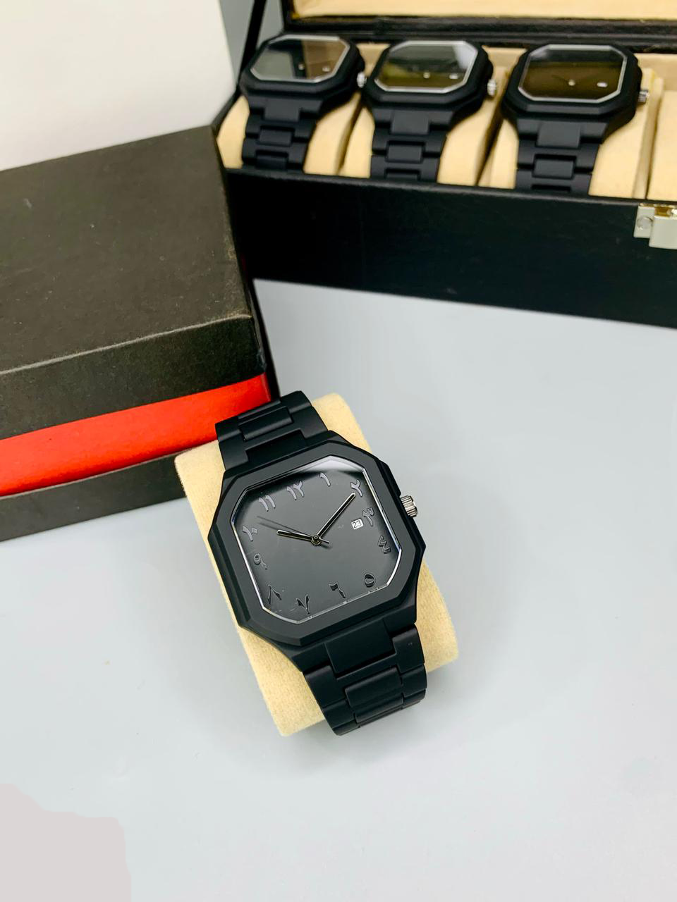 AURA WATCH (SQUARE SHAPE)