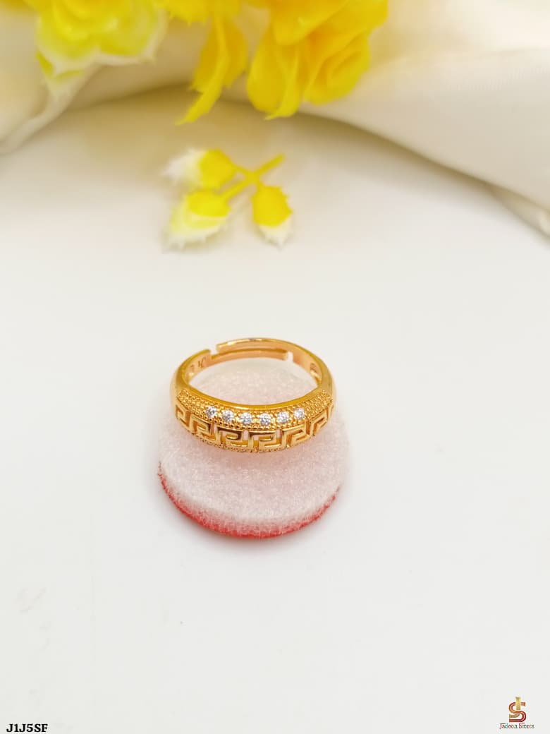 Fancy Beautifull Gold Plated Zirqoon Ring